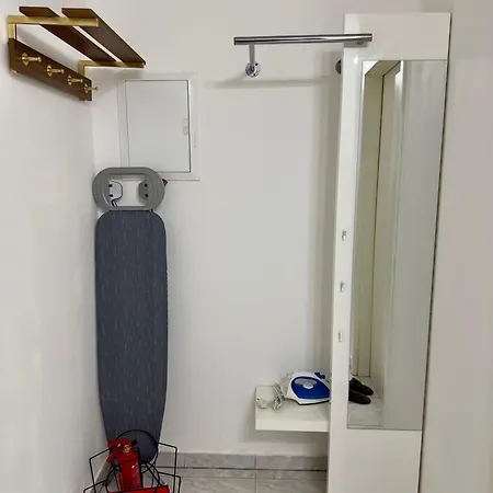 Διαμέρισμα In *