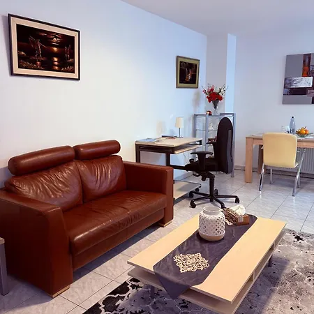 Διαμέρισμα In *